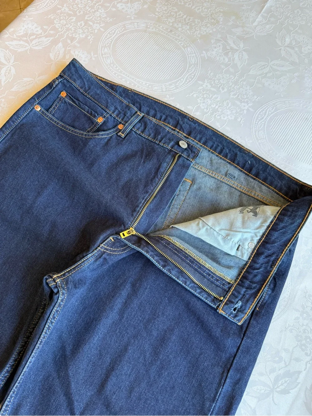 Levi’s Classic Denim 505 Men's Size W40/L32 Dark Blue Straight-Leg Jeans Pants